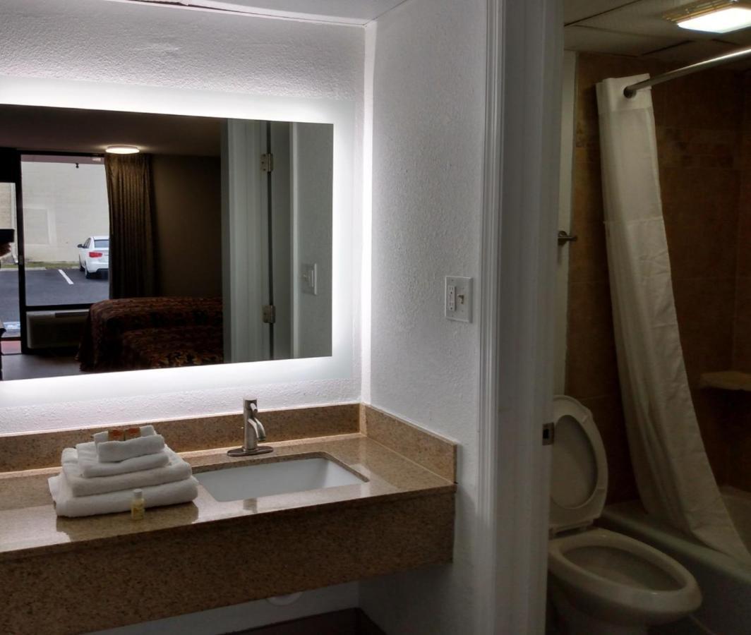 Gateway Inn サバンナ エクステリア 写真